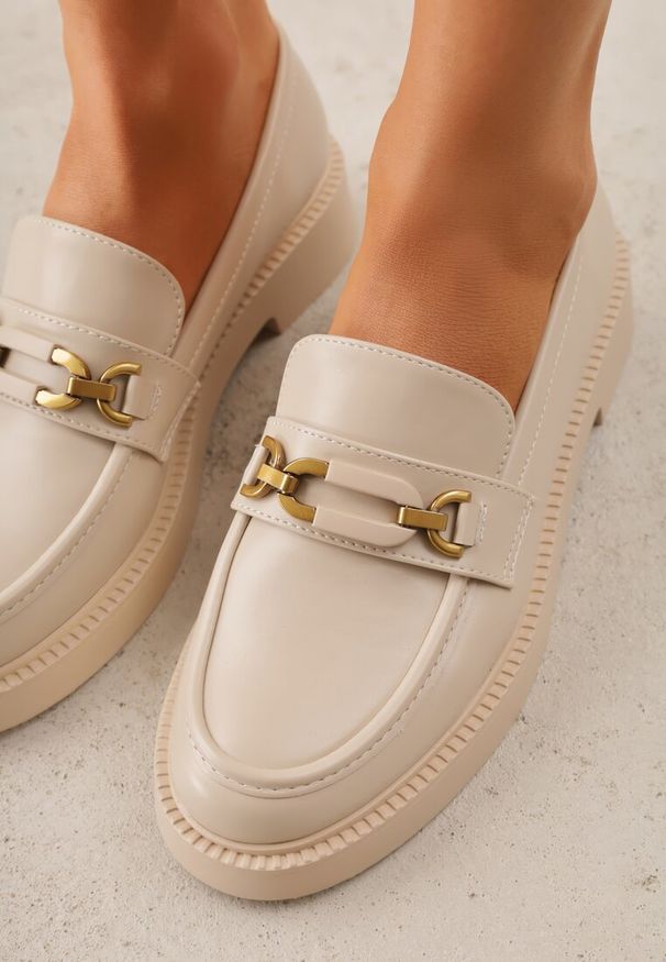 Renee - Beżowe Eleganckie Mokasyny VICES z Aplikacją i Wkładką ze Skóry Naturalnej Arinatta. Kolor: beżowy. Materiał: skóra. Wzór: aplikacja. Styl: elegancki