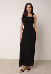 Born2be - Czarny Letni Komplet z Domieszką Wiskozy Bluzka z Wiązaniem z Tyłu i Spódnica Mairir. Kolor: czarny. Materiał: wiskoza #1