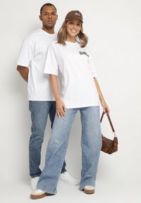 Born2be - Biała Koszulka T-shirt z Ozdobnym Napisem i Nadrukiem na Plecach Ballis. Kolor: biały. Materiał: jeans. Wzór: napisy, nadruk #3