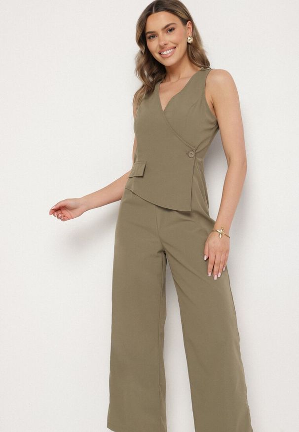 Born2be - Zielony Kombinezon Taliowany Elegancki Asymetryczny z Dekoltem V Nevosse. Kolor: zielony. Długość: długie. Styl: elegancki