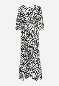 Born2be - Czarno-Biała Sukienka z Bawełny i Wiskozy w Abstrakcyjne Paski ze Sznurkiem w Talii Navarae. Okazja: na co dzień. Kolor: czarny. Materiał: bawełna, wiskoza. Wzór: paski. Typ sukienki: proste. Styl: casual, wizytowy #7