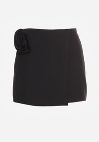 Renee - Czarne Spódnico-Spodenki Mini z Zakładką i Aplikacją w Kształcie Róży Pholia. Okazja: na co dzień. Kolor: czarny. Wzór: aplikacja. Styl: elegancki, casual #5