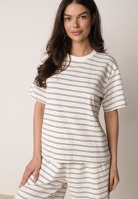 Born2be - Biało-Czarny Bawełniany T-shirt w Poziome Paski Rive. Okazja: do pracy, na co dzień. Kolor: czarny. Materiał: bawełna. Długość: krótkie. Wzór: paski. Styl: klasyczny, casual #1