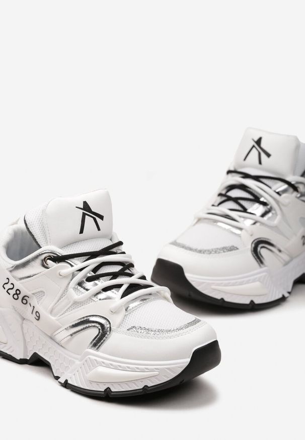 Born2be - Białe Sneakersy na Grubej Podeszwie z Brokatową Wstawką i Podwójnymi Sznurówkami Ulema. Zapięcie: sznurówki. Kolor: biały
