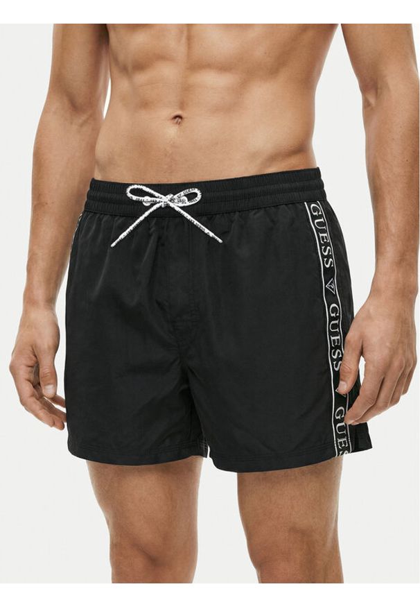 Guess Szorty kąpielowe F6GT00 WN162 Czarny Regular Fit. Kolor: czarny. Materiał: syntetyk