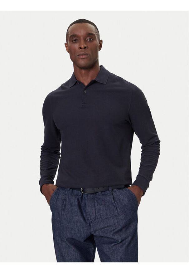 Bugatti Polo 8130-85030D Granatowy Regular Fit. Typ kołnierza: polo. Kolor: niebieski. Materiał: bawełna