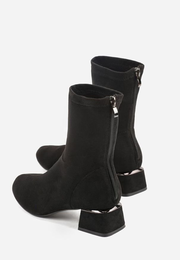 Renee - Czarne Eleganckie Botki VICES Skarpetkowe z Imitacji Zamszu na Klocku z Metalicznym Zdobieniem Rivite. Okazja: na co dzień. Zapięcie: zamek. Kolor: czarny. Materiał: zamsz. Wzór: aplikacja. Obcas: na obcasie. Styl: elegancki. Wysokość obcasa: średni