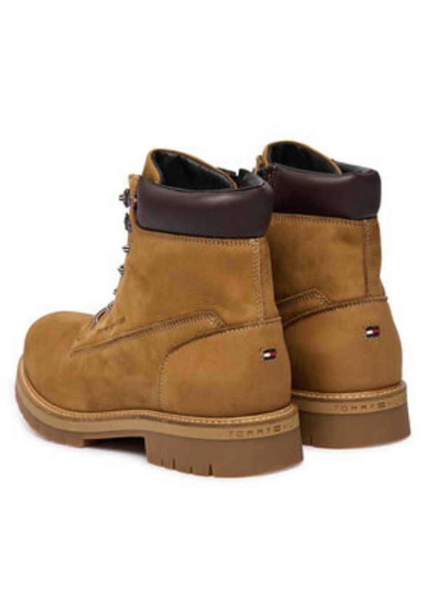TOMMY HILFIGER - Tommy Hilfiger Trapery Flex Th Outdoor W Nbk Boot FM0FM05563 Brązowy. Kolor: brązowy. Materiał: skóra, nubuk