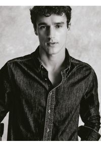 Reserved - Jeansowa koszula regular fit - granatowy. Kolor: niebieski. Materiał: jeans