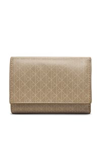 Calvin Klein Portfel Emblem Aop Trifold W/ Zip Pocket LV04F1118G Beżowy. Kolor: beżowy. Materiał: materiał #1