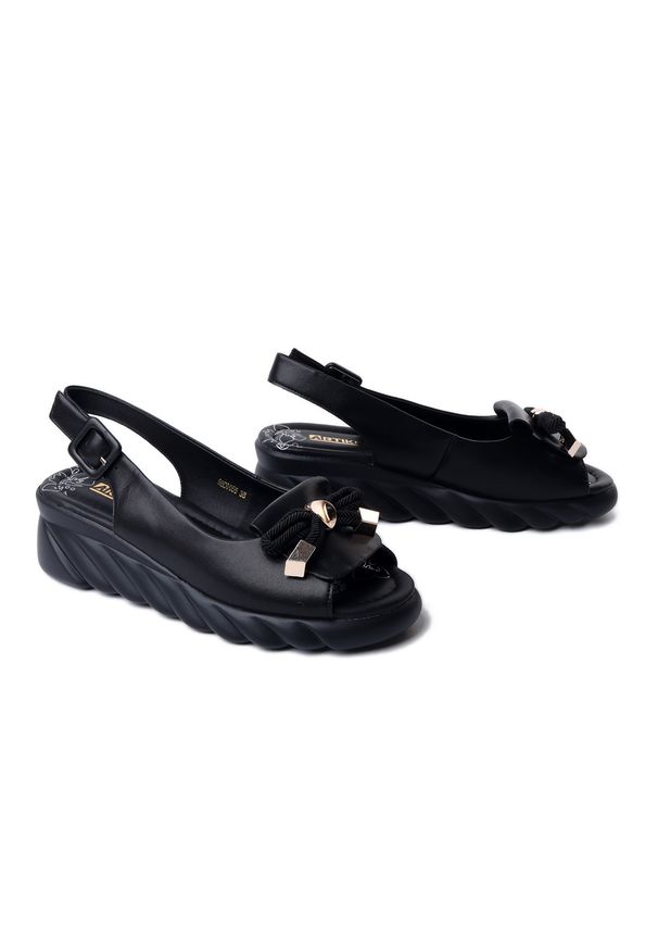 Artiker Relaks 58C0055 Czarny, sandały damskie. Kolor: czarny. Materiał: skóra. Sezon: lato. Obcas: na koturnie