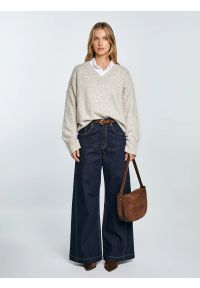 Big-Star - Sweter damski v-neck z dodatkiem wełny beżowy Violina 801. Kolor: beżowy. Materiał: wełna. Styl: elegancki #3