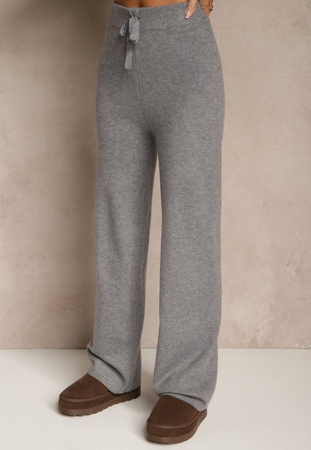 Renee - Szary Komplet z Dzianiny z Wełną Długi Kardigan Spodnie i Kamizelka Otizane. Kolekcja: plus size. Kolor: szary. Materiał: dzianina, wełna. Wzór: aplikacja