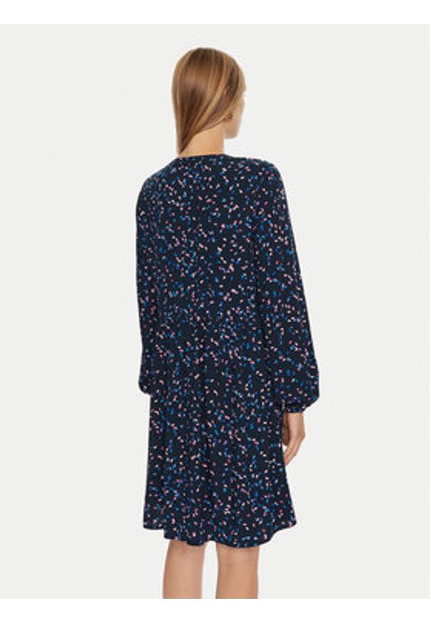 Tatuum Sukienka codzienna Strakmi T2416.202B Granatowy Regular Fit. Okazja: na co dzień. Kolor: niebieski. Materiał: wiskoza. Typ sukienki: proste. Styl: casual