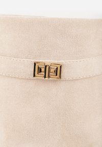 Born2be - Beżowe Kozaki na Słupku z Marszczoną Cholewką Imitującą Nogawkę Rittia. Okazja: na co dzień, na spotkanie biznesowe, do pracy. Kolor: beżowy. Materiał: jeans. Szerokość cholewki: normalna. Obcas: na słupku. Styl: casual, biznesowy, elegancki #7