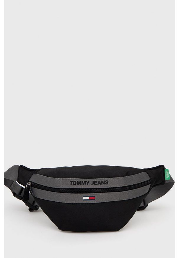 Tommy Jeans Nerka kolor czarny. Kolor: czarny. Materiał: poliester. Wzór: aplikacja