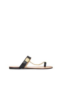 Kazar - Skórzane czarne klapki z ozdobnym łańcuszkiem. Okazja: na co dzień. Kolor: czarny. Materiał: skóra. Sezon: lato. Styl: elegancki, casual, klasyczny #1