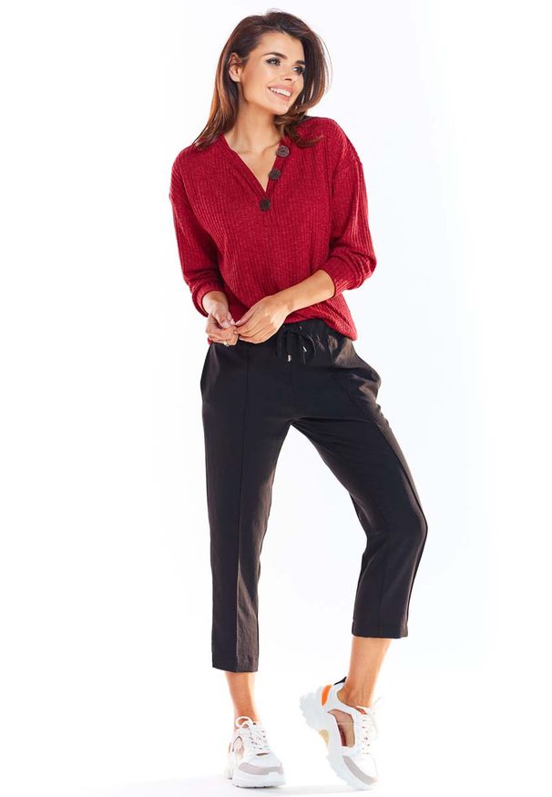 Czerwony sweter oversize Awama