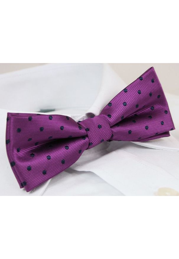 Muszka Alties elegancka, w grochy