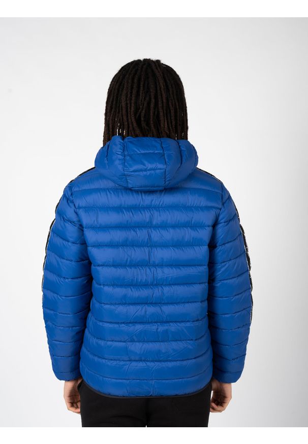 Champion Kurtka | 218075 | Mężczyzna | Niebieski. Typ kołnierza: kaptur. Kolor: niebieski. Materiał: poliamid. Wzór: nadruk. Styl: elegancki, sportowy