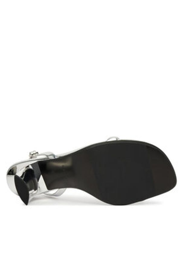 Calvin Klein Sandały Sculpt Kitt Heel Strappy Lth Met HW0HW02709 Srebrny. Kolor: srebrny. Materiał: skóra