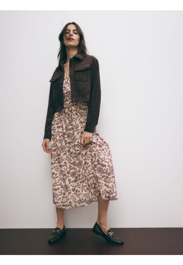 Reserved - Wzorzysta sukienka maxi - wielobarwny. Materiał: tkanina. Długość: maxi