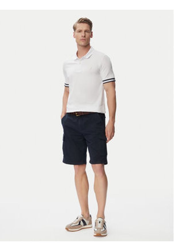 Guess Polo M6GP60 K3076 Biały Regular Fit. Typ kołnierza: polo. Kolor: biały. Materiał: bawełna