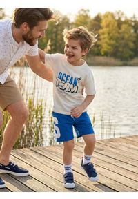 Sinsay - Szorty z materiału French Terry z haftem i regulacją w pasie - niebieski. Kolor: niebieski. Materiał: materiał. Wzór: haft #1