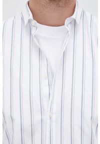 Sisley koszula bawełniana męska kolor biały slim z kołnierzykiem włoskim. Typ kołnierza: kołnierzyk włoski. Kolor: biały. Materiał: bawełna #3