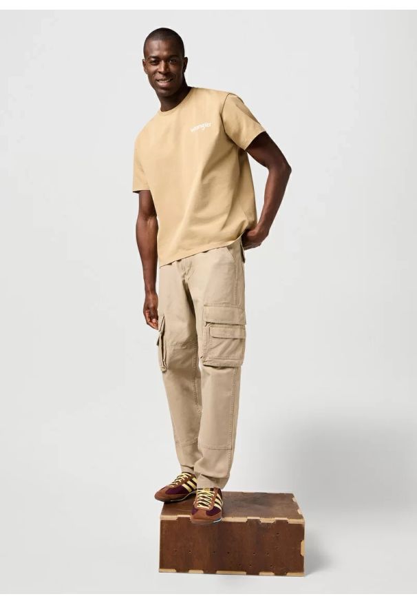 Wrangler - WRANGLER MĘSKIE SPODNIE BOJÓWKI WRANGLER CJ REL CARGO PANT KELP 112362823. Materiał: bawełna, denim