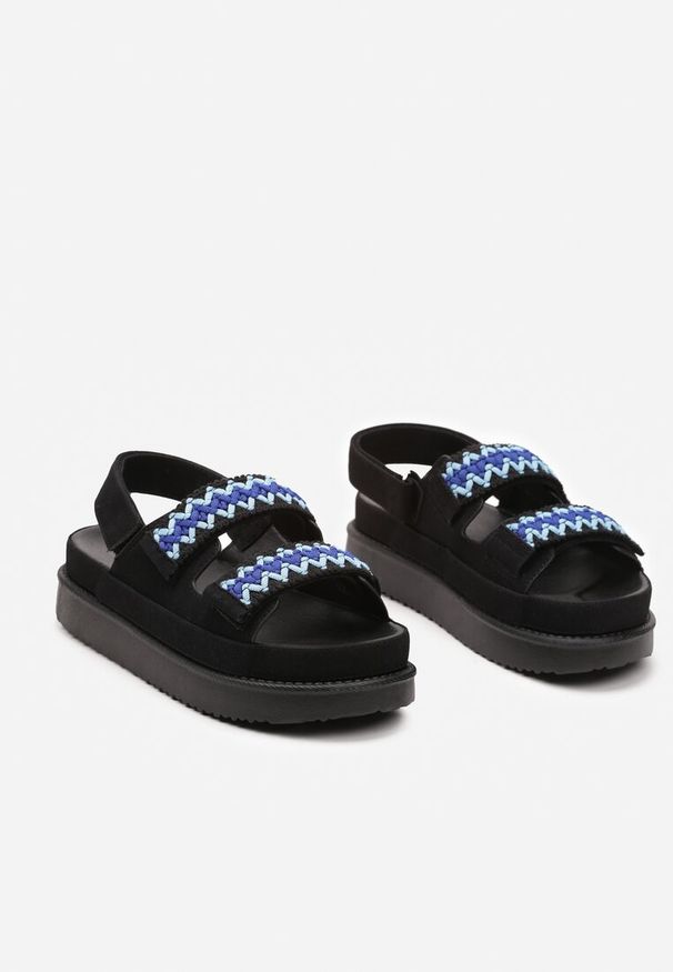 Born2be - Czarne Płaskie Sandały na Grubej Podeszwie Zapinane na Rzepy Tivita. Okazja: na spotkanie biznesowe. Zapięcie: rzepy. Kolor: czarny. Materiał: len. Styl: biznesowy