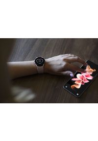 SAMSUNG - Samsung Galaxy Watch 4 40mm różowo-złoty (R860). Rodzaj zegarka: smartwatch. Kolor: złoty, różowy, wielokolorowy. Styl: sportowy, elegancki, klasyczny #7