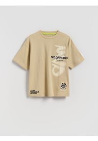 Reserved - T-shirt z nadrukiem - beżowy. Kolor: beżowy. Materiał: bawełna, dzianina. Wzór: nadruk