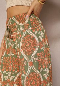 Renee - Zielono-Pomarańczowe Spodnie Szerokie z Wiskozy w Ornamentalny Wzór High Waist Cramelia. Stan: podwyższony. Kolor: zielony. Materiał: wiskoza. Długość: długie #4