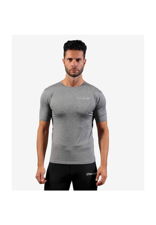 Elastyczny podkoszulek Givova Corpus 2. Kolor: szary. Sport: piłka nożna