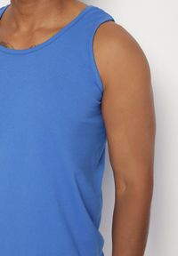 Born2be - Niebieska Klasyczna Bawełniana Koszulka Zivea. Okazja: na co dzień. Kolor: niebieski. Materiał: bawełna. Wzór: aplikacja. Styl: klasyczny #5