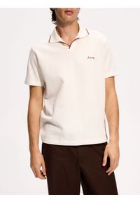 Reserved - Strukturalne polo comfort fit - złamana biel. Typ kołnierza: polo. Materiał: bawełna, dzianina #1