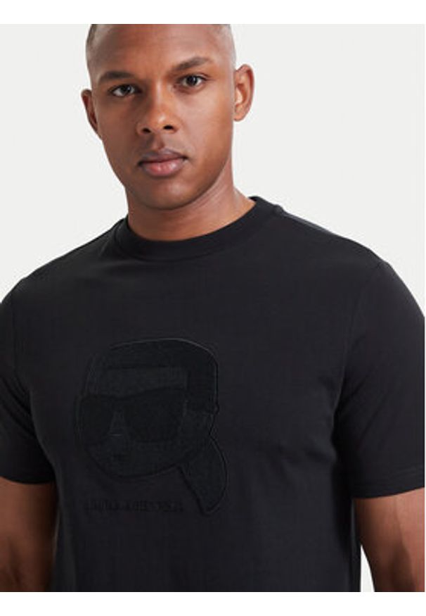Karl Lagerfeld - KARL LAGERFELD T-Shirt 755071 564250 Czarny Regular Fit. Typ kołnierza: dekolt w karo. Kolor: czarny. Materiał: bawełna