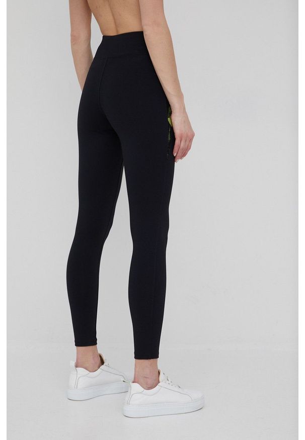 Desigual legginsy damskie kolor czarny z aplikacją. Kolor: czarny. Materiał: dzianina. Wzór: aplikacja