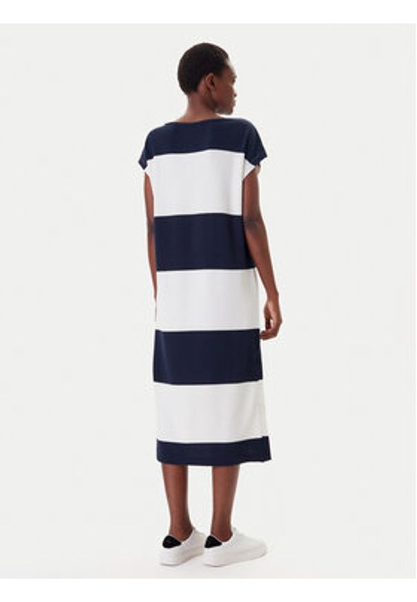 Mustang Sukienka codzienna Vivian 1016534 Granatowy Relaxed Fit. Okazja: na co dzień. Kolor: niebieski. Materiał: bawełna. Typ sukienki: proste. Styl: casual