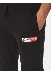 Tommy Jeans Spodnie dresowe Entry DM0DM20277 Czarny Slim Fit. Kolor: czarny. Materiał: bawełna #3