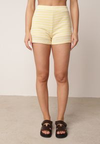 Born2be - Żółty Komplet Bawełniany z Dzianiny Szorty i T-shirt o Luźnym Kroju w Paski Proseltte. Kolor: żółty. Materiał: bawełna, dzianina. Wzór: paski #7