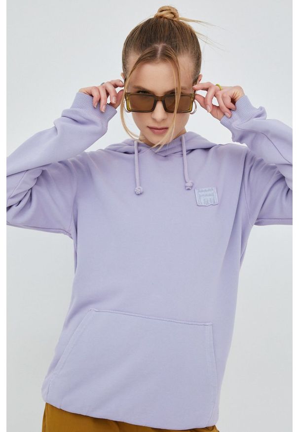 Fila bluza Bouillon kolor fioletowy z kapturem gładka. Typ kołnierza: kaptur. Kolor: fioletowy. Materiał: dzianina. Wzór: gładki