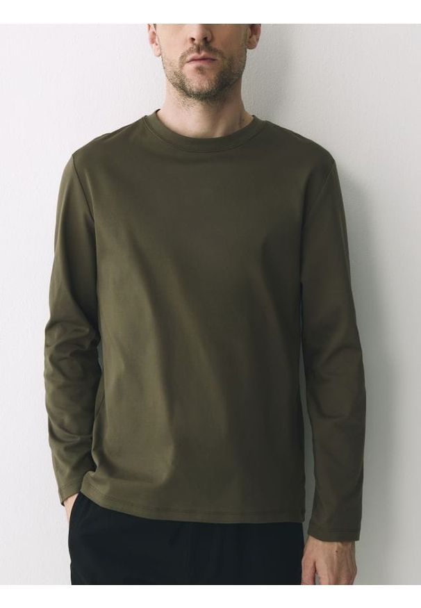 Reserved - Longsleeve z merceryzowanej bawełny - zielony. Kolor: zielony. Materiał: bawełna. Długość rękawa: długi rękaw