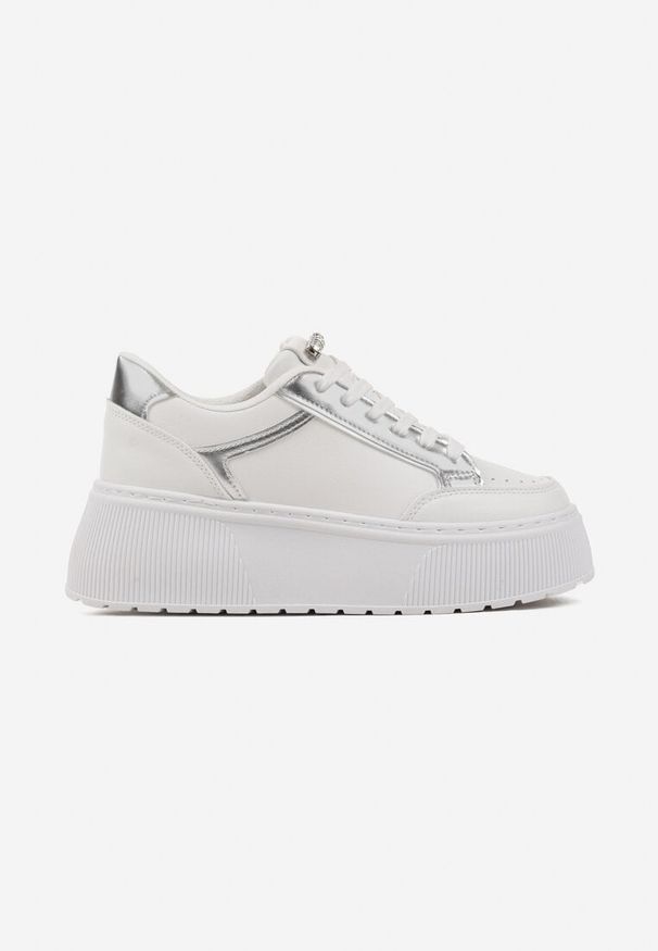 Renee - Białe Sneakersy na Platformie Ozdobione Przeszyciami Tatoretia. Okazja: na co dzień. Kolor: biały. Materiał: jeans. Wzór: aplikacja. Obcas: na platformie