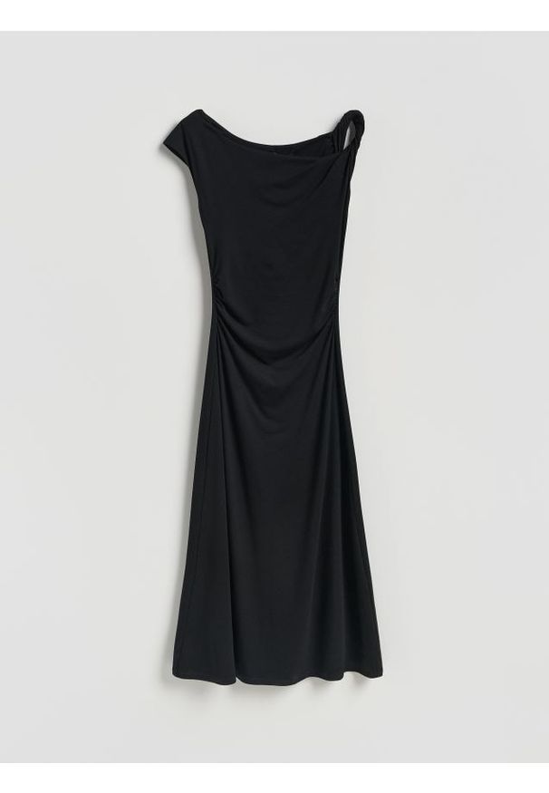 Reserved - Sukienka midi z drapowaniem - czarny. Kolor: czarny. Materiał: dzianina, wiskoza. Długość: midi