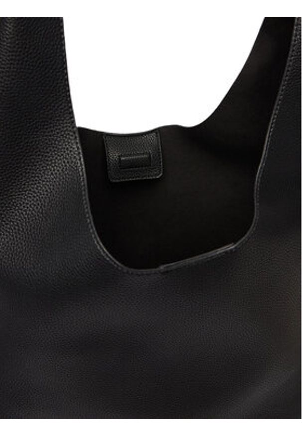 Calvin Klein Torebka Slouchy Pebble Medium Bag LV04F3596G Czarny. Kolor: czarny. Materiał: skórzane