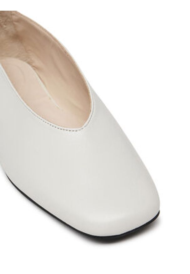 Calvin Klein Baleriny HW0HW02441 Beżowy. Kolor: beżowy. Materiał: skóra