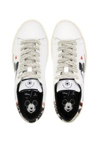 MOA Concept - MOA CONCEPT - Białe sneakersy z wężową zapiętką. Kolor: biały. Wzór: napisy #4