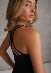 Renee - Czarny Komplet Sportowy Legginsy High Waist i Top z Uszywnieniem Ulrike. Kolor: czarny #3